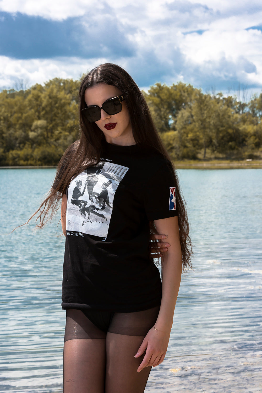 a NEW T-SHIRT          first generation ,,INSTAGRAM,,