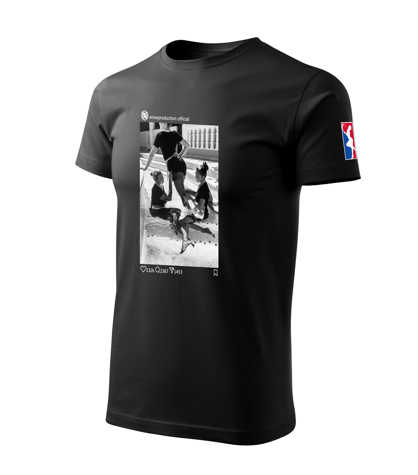 a NEW T-SHIRT          first generation ,,INSTAGRAM,,